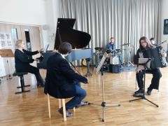 Ein Quintett aus Musiklehrern.